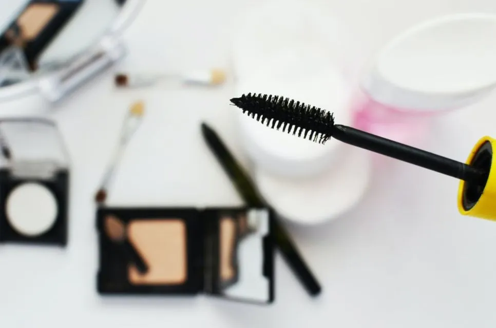 Daftar Masa Simpan Kosmetik Kesayanganmu. Yuk Cek, Koleksimu Udah Kedaluwarsa Belum? 10