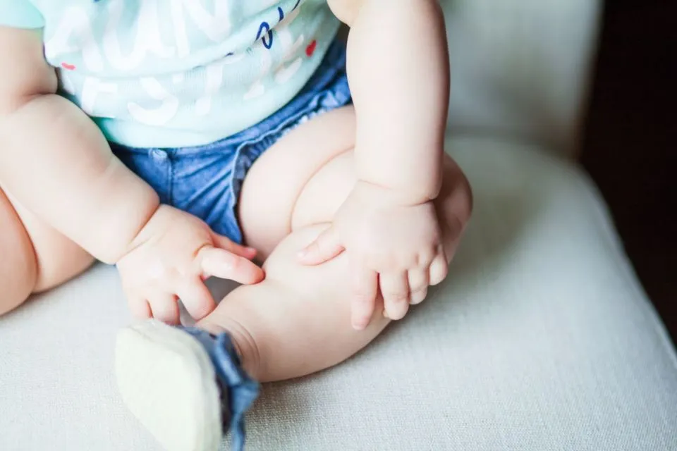 Viral Bayi Dijadikan Manusia Silver Oleh Tetangga, Pola Asuh Ibunya Jadi Sorotan! 6