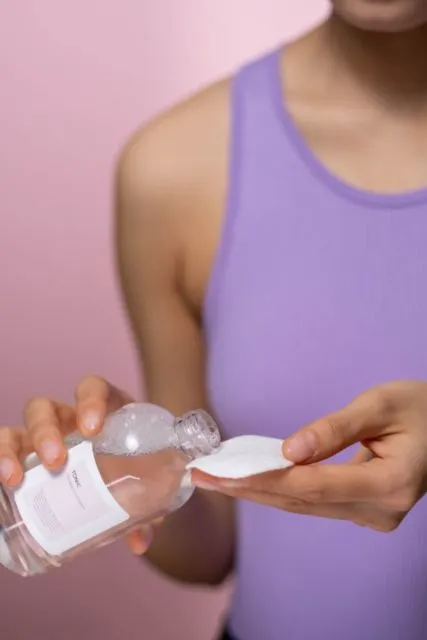 CSM, Trik Pakai Skincare ala Perempuan Jepang Bermodal Kapas dan Toner. Coba yuk! 3