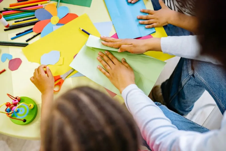 5 Kiat Sukses Dampingi Anak di Hari Pertamanya Sekolah. Uang Saku Bukan Jaminan! 10