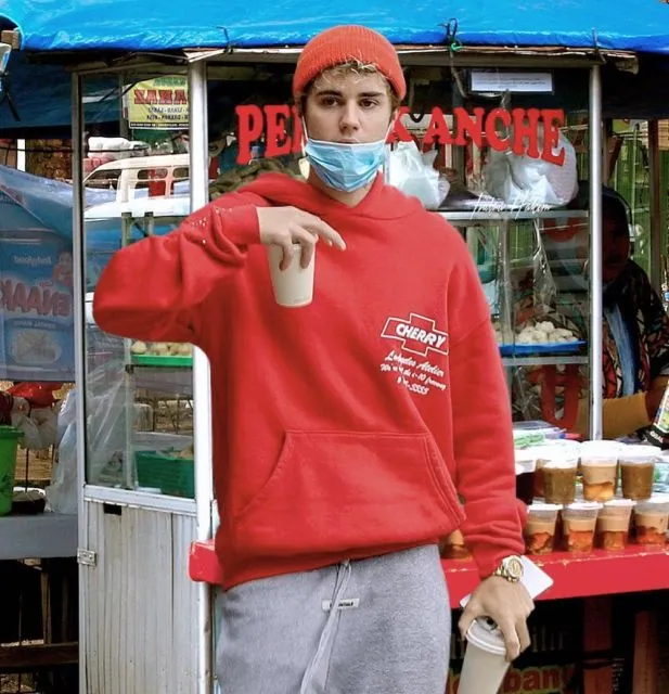 18 Foto Editan Artis Internasional Jadi Pedagang di Indonesia ini Realistisnya Kebangetan! 29