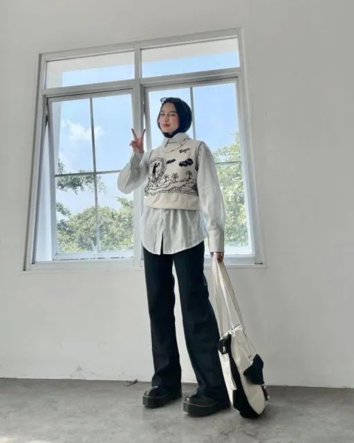 10 Inspirasi Padu Padan Fesyen Hijab Boyish ala Selebgram. Nyaman dan Sopan~ 20