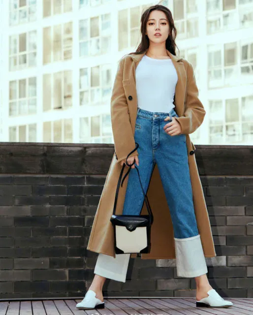 8 Potret Gaya Dilraba Dilmurat, Aktris Tiongkok yang Diklaim Gadis Paling Cantik Seantero Cina 15