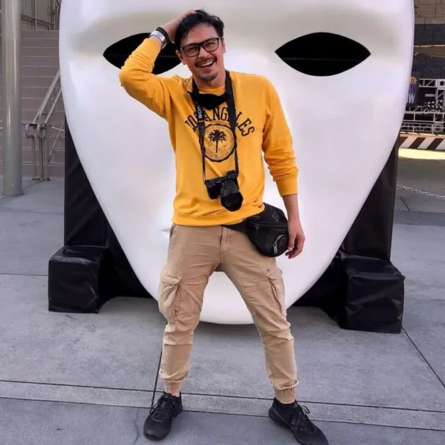 Artis Indonesia yang Masih Terlihat Muda di Usia 50 Tahun. Tetap Memesona! 12