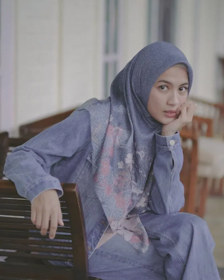 Udah Berkarier Sejak Remaja, 8 Artis ini Tetap Eksis Sampai Sekarang. Nggak Kalah dari Talenta Baru! 12