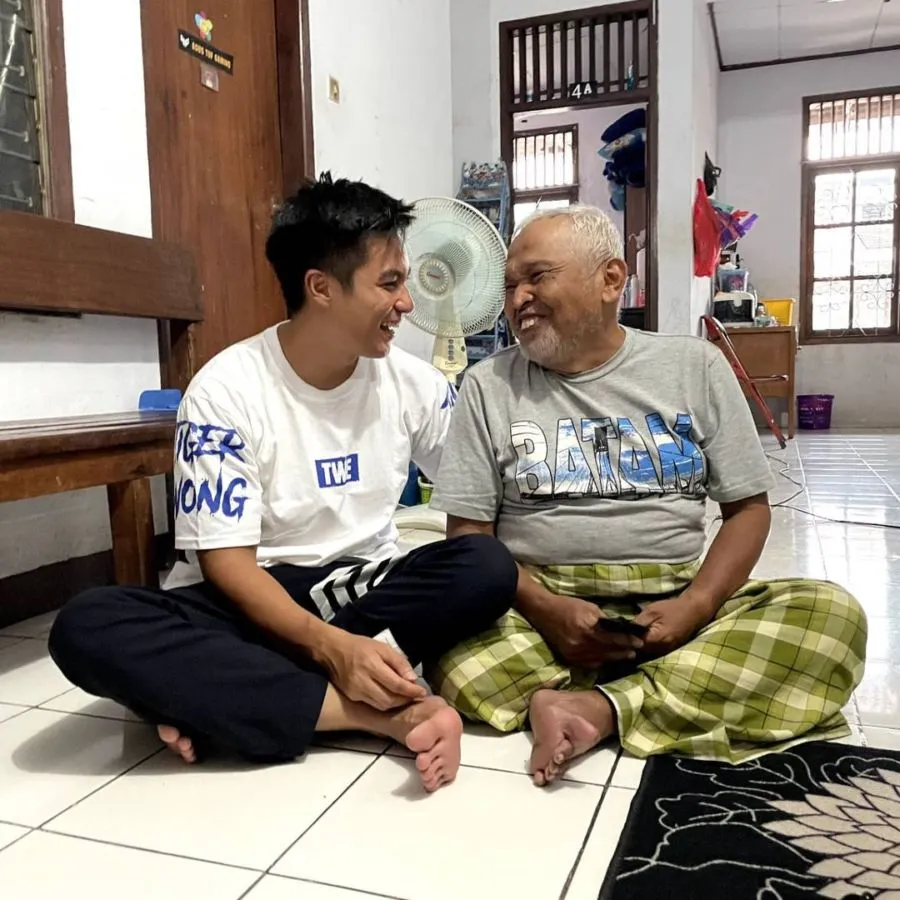 Keinginannya Terwujud, Pertemuan Baim Wong-Kakek Suhud Penuh Haru dan Tulus Saling Memaafkan 3