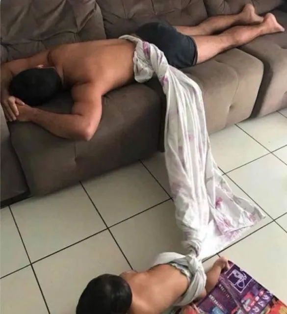 Begini Jadinya Saat Bayi Ditinggal Berdua dengan Ayahnya. Meresahkan Sekali, Bund! 12