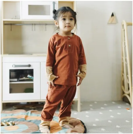 6 Rekomendasi Baju Anak dari Brand Lokal. Terjangkau, Cocok untuk Kado! 10