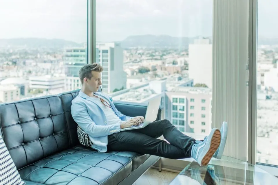 Menilik Gaya Hidup Digital Nomad yang Katanya Cocok untuk Si Petualang. Bisa Kerja Sambil Liburan~ 6