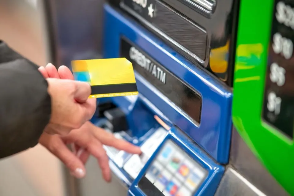 Gandeng KasPro Indonesia, Bank Danamon Hadirkan Layanan Tarik Tunai Tanpa Kartu ATM 2