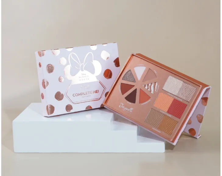 Rekomendasi 7 Makeup Palette Simpel dan Cocok Dibawa Bepergian 8