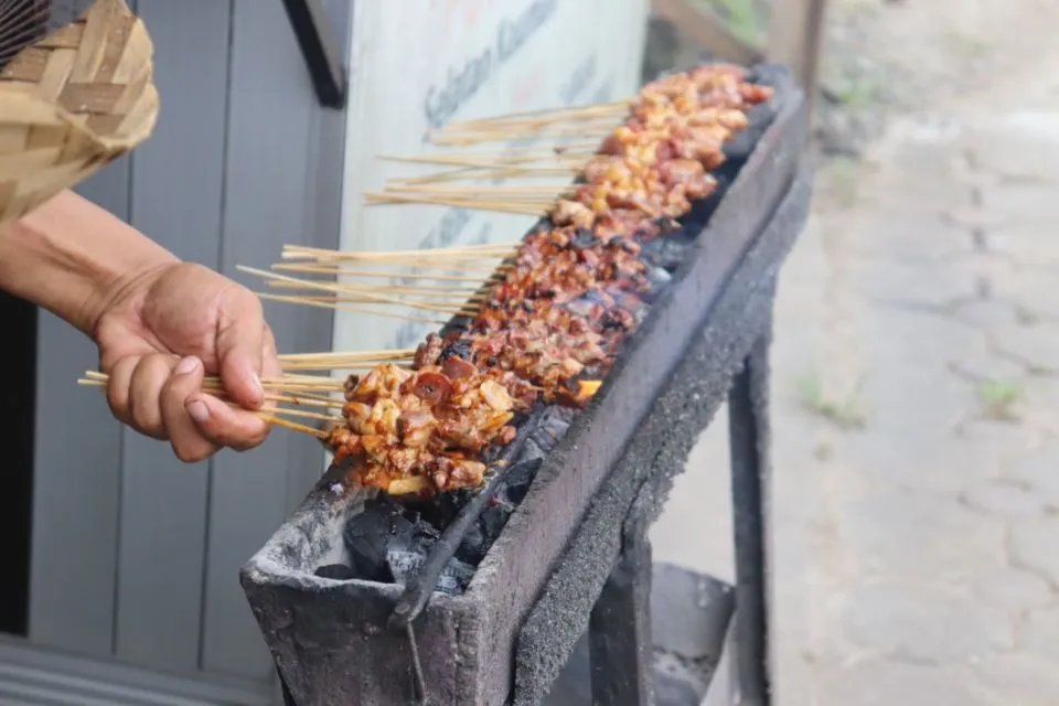 Menilik Sedapnya Cita Rasa Sate Nusantara, Ini Kisah di Balik Ratusan Ragamnya~ 5