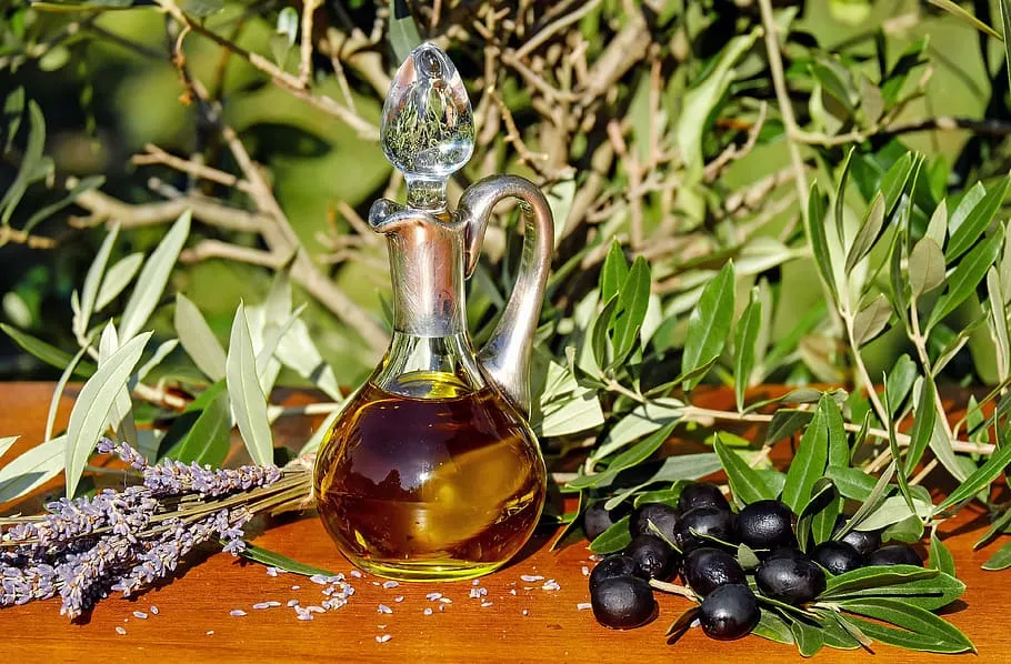 5 Cara Mencuci Spons Bedak Biar Nggak Jadi Sarang Kuman. Mau Jerawatan? 9