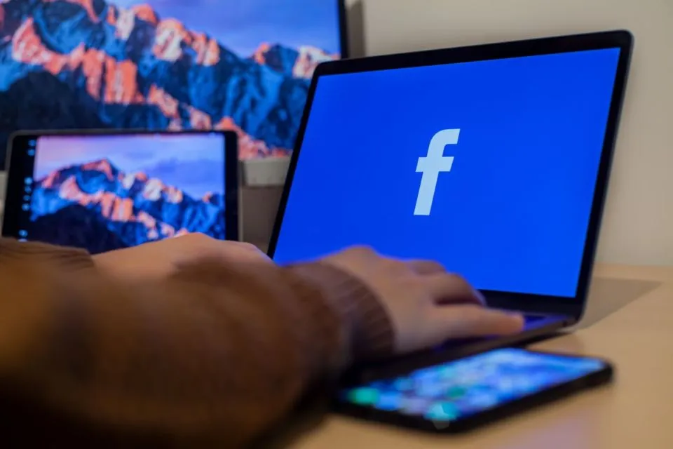 Instagram, Facebook dan WhatsApp Sempat Down, Mark Zuckerberg Tanggung Kerugian hingga Rp99 Triliun 4
