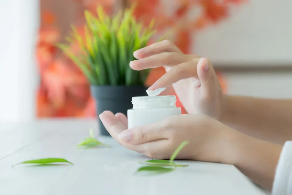 Jangan Terjebak dengan 5 Klaim Skincare yang Digaungkan Banyak Iklan ini. Ini Alasannya 10