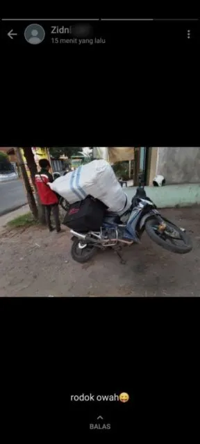 Lika-liku Perjalanan Kurir Paket Sampai ke Tujuan, Lewati Momen Kocak Hingga Menyedihkan 12