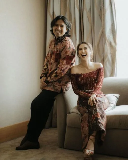 6 Detail Lamaran Joshua Suherman - Clairine Clay. Hangat dan Hanya Dihadiri Keluarga Terdekat 12