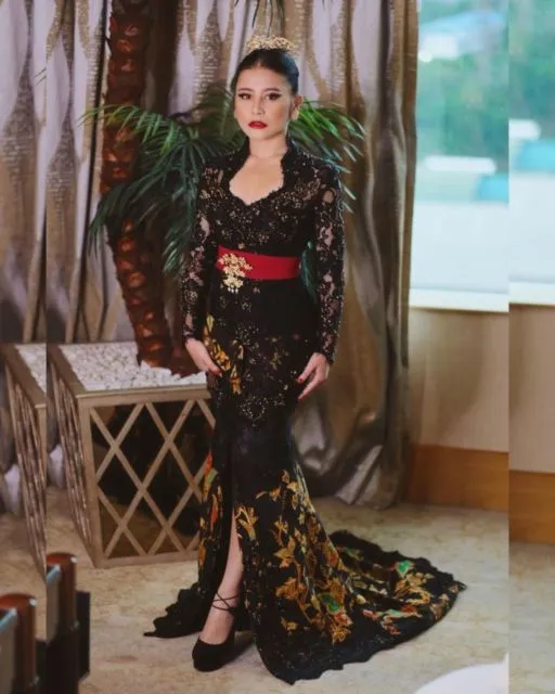 9 Potret Parade Busana Para Aktris di Karpet Merah Festival Film Indonesia 2021. Memukau! 10