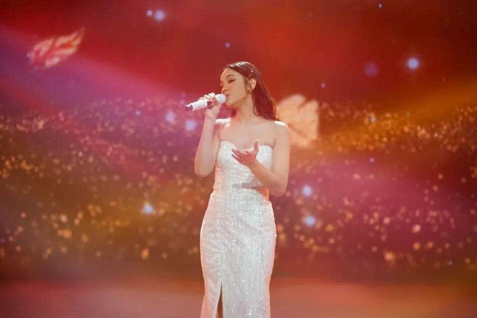 11 Potret Busana Penyanyi Wanita Indonesia di Acara AMI Awards 2021. Semua Memukau! 19