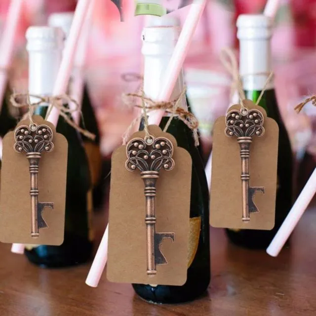 8 Ide Ciamik Masukkan Unsur Vintage ke Detail Pernikahan. Timeless dan Elegan! 16
