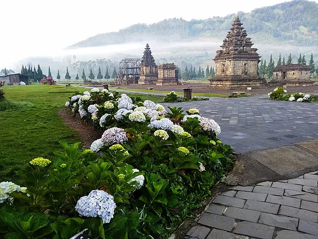 Panduan Lengkap Wisata ke Dieng 2 Hari 1 Malam, Budget 300 Ribuan Udah All in. Cocok Buat Weekend! 12