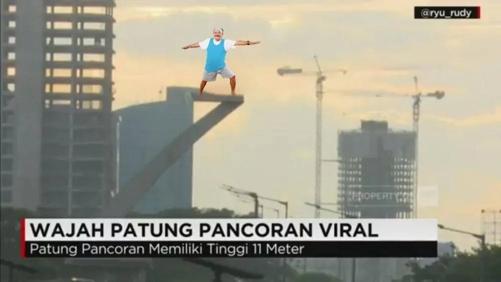 10 Editan Konyol Potret Haji Bolot Yoga dengan Wajah Sumringah. Semangat Banget ini Kayaknya~ 16