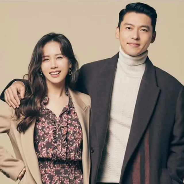 8 Gaya Berpakaian ala Pasangan di K-Drama. Bisa Disontek nih Buat OOTD Kamu dan si Dia~ 14
