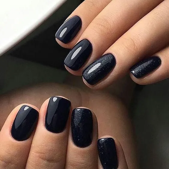 6 Macam Manicure ini Perlu Kamu Tahu Buat Mempercantik Kuku 7