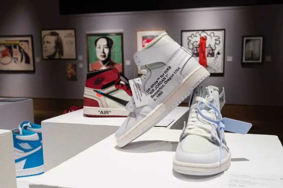 7 Karya Ikonik Mendiang Desainer Virgil Abloh yang Mendunia. Apa Aja? 11