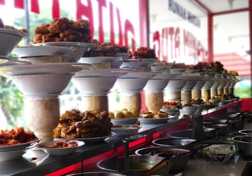 Fakta dan Keajaiban Nasi Padang, Makanan yang Seharusnya Masuk Jadi Salah Satu Keajaiban Dunia~ 9