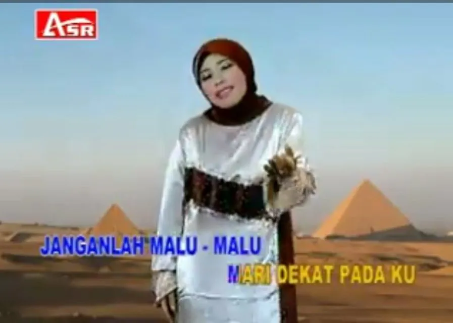 Sederet Meme Absurd yang Sanggup Bikin Baper, Cocok Buat Gombalin Mas dan Mbak Crush~ 15