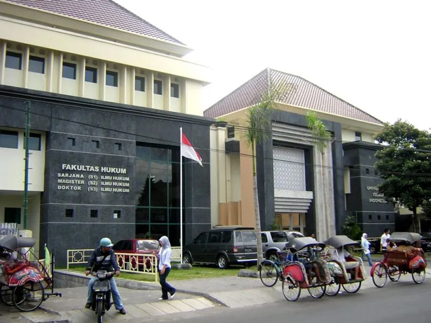 5 Hantu Perempuan di Kampus ini Jadi Urban Legend Terkenal. Kamu Pernah Dengar Ceritanya? 8