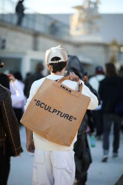 7 Karya Ikonik Mendiang Desainer Virgil Abloh yang Mendunia. Apa Aja? 12