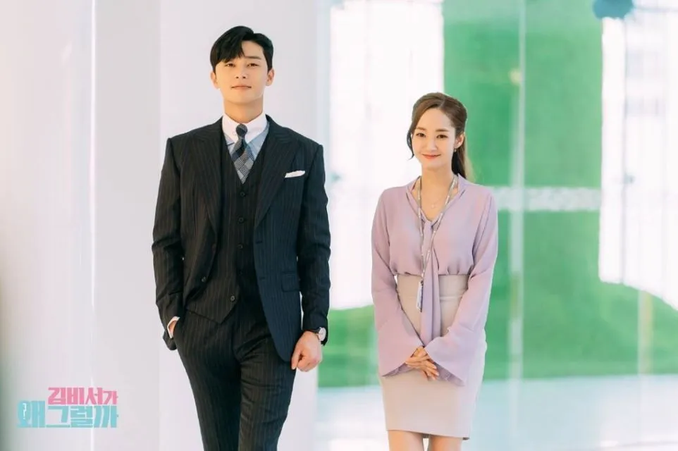 8 Gaya Berpakaian ala Pasangan di K-Drama. Bisa Disontek nih Buat OOTD Kamu dan si Dia~ 12