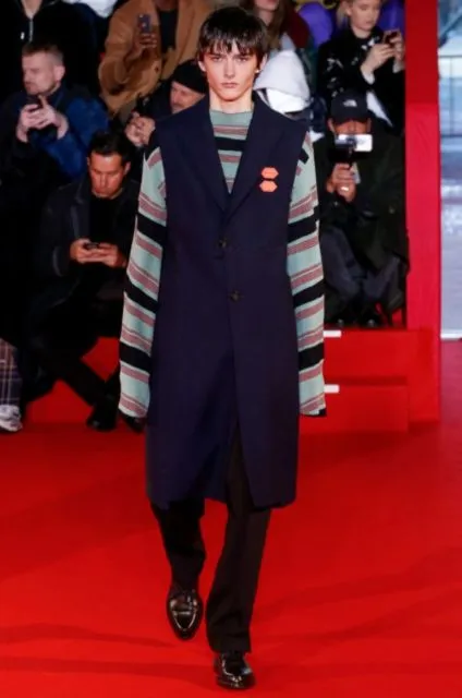 7 Karya Ikonik Mendiang Desainer Virgil Abloh yang Mendunia. Apa Aja? 10