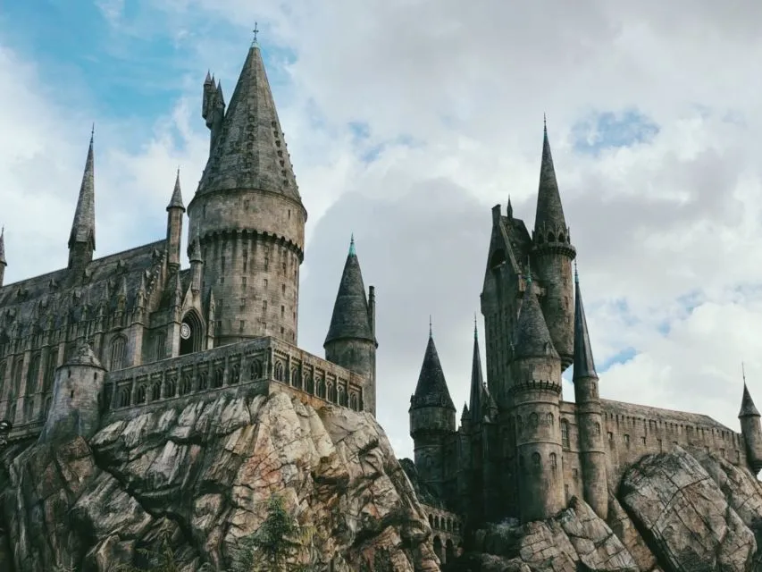 Berbagai Hal yang Pasti Ingin Kamu Coba di Dunia Harry Potter, Potterhead Pasti Bakal Relate! 7