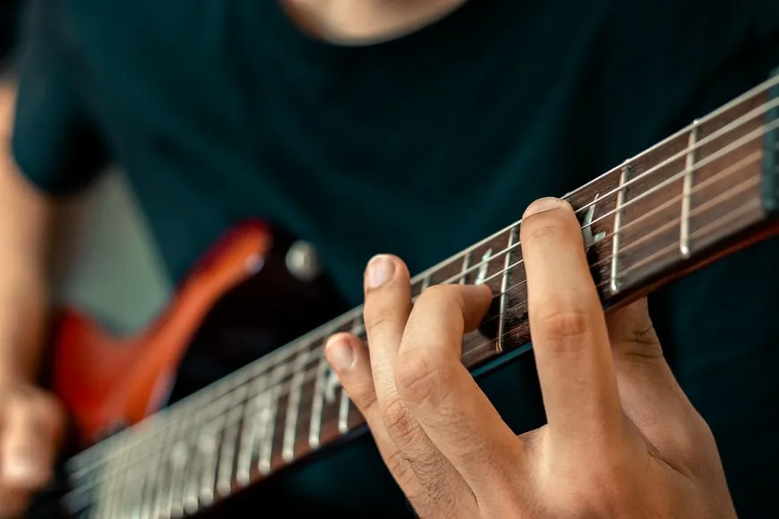 3 Cara Stem Gitar Paling Sederhana untuk Pemula 4