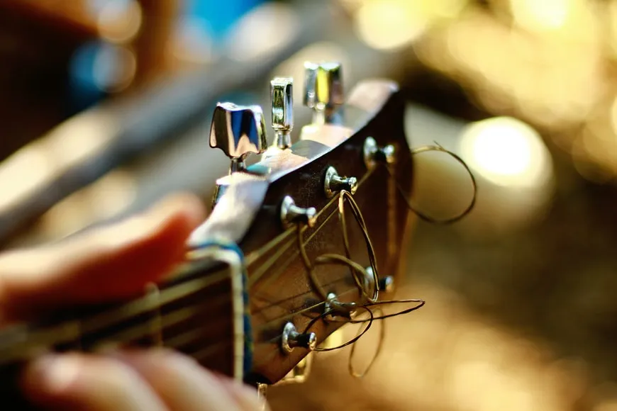 3 Cara Stem Gitar Paling Sederhana untuk Pemula 5