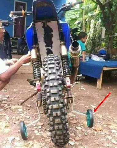 Saking Kreatifnya, Penampakan Modifikasi Sepeda Motor ini Malah Bikin Gagal Paham 14