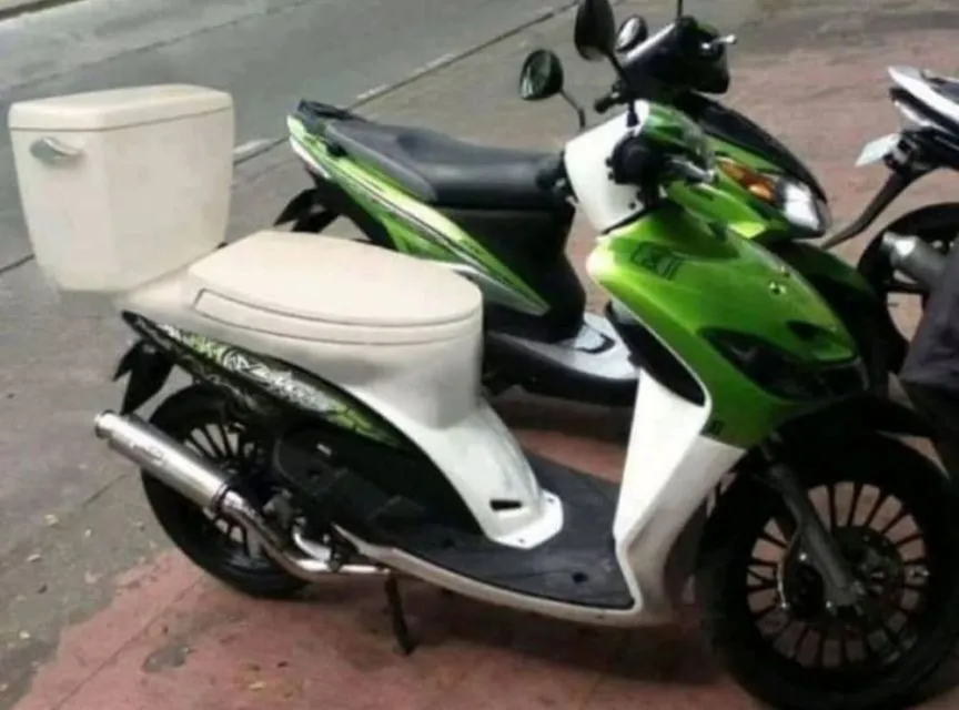 Saking Kreatifnya, Penampakan Modifikasi Sepeda Motor ini Malah Bikin Gagal Paham 15