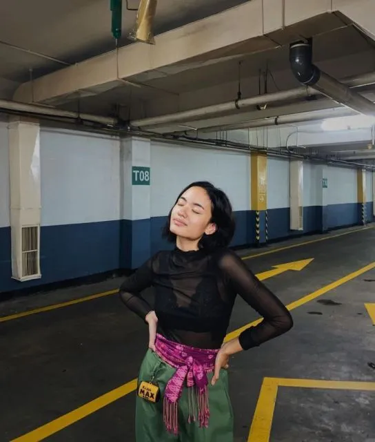 7 Ide Styling Kain Nusantara ala Arawinda Kirana 13 Styling kain ala Arawinda Kirana