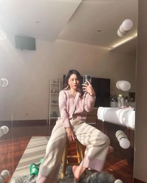 8 Ide Busana ala Jessica Jane yang Simpel dan Feminin 13