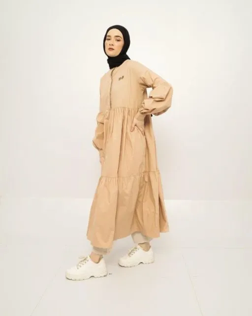 8 Rekomendasi merek Gamis Lokal yang Pas untuk Anak Muda. Cakep-cakep! 9