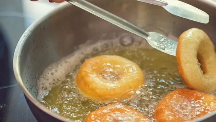 5 Cara Membuat Donat Anti Gagal. Empuk, Mengembang, dan Nggak Bantat! 10