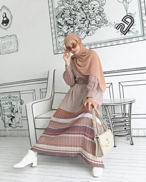 8 Rekomendasi merek Gamis Lokal yang Pas untuk Anak Muda. Cakep-cakep! 16