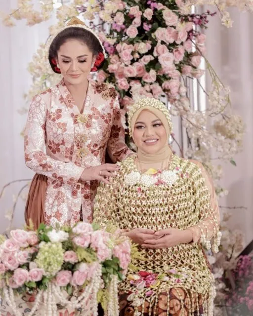 Atta Halilintar Bertemu Kembali Keluarga Besar, Momennya Penuh Haru! 6