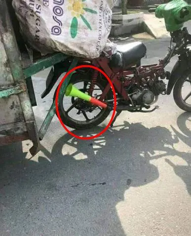 Saking Kreatifnya, Penampakan Modifikasi Sepeda Motor ini Malah Bikin Gagal Paham 9