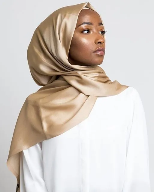 6 Bahan Hijab yang Wajib Dimiliki Pemula karena Mudah Dibentuk 8
