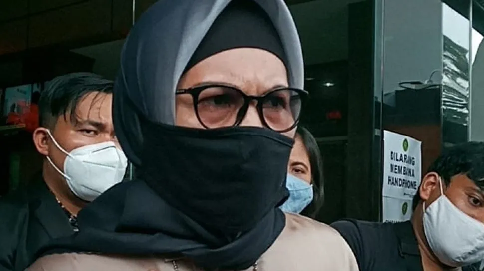 Ibu Gaga Muhammad Bantah Pernah Gesek ATM Laura, Sebut itu Fitnah 4