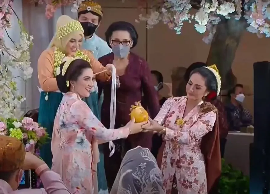 Momen 7 Bulanan Aurel Hermansyah yang Penuh Kebahagiaan 7